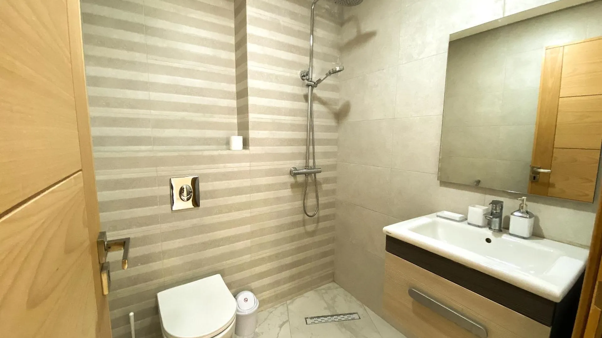 Two Bedroom Luxury Vacation Apartment City Centre Agadir