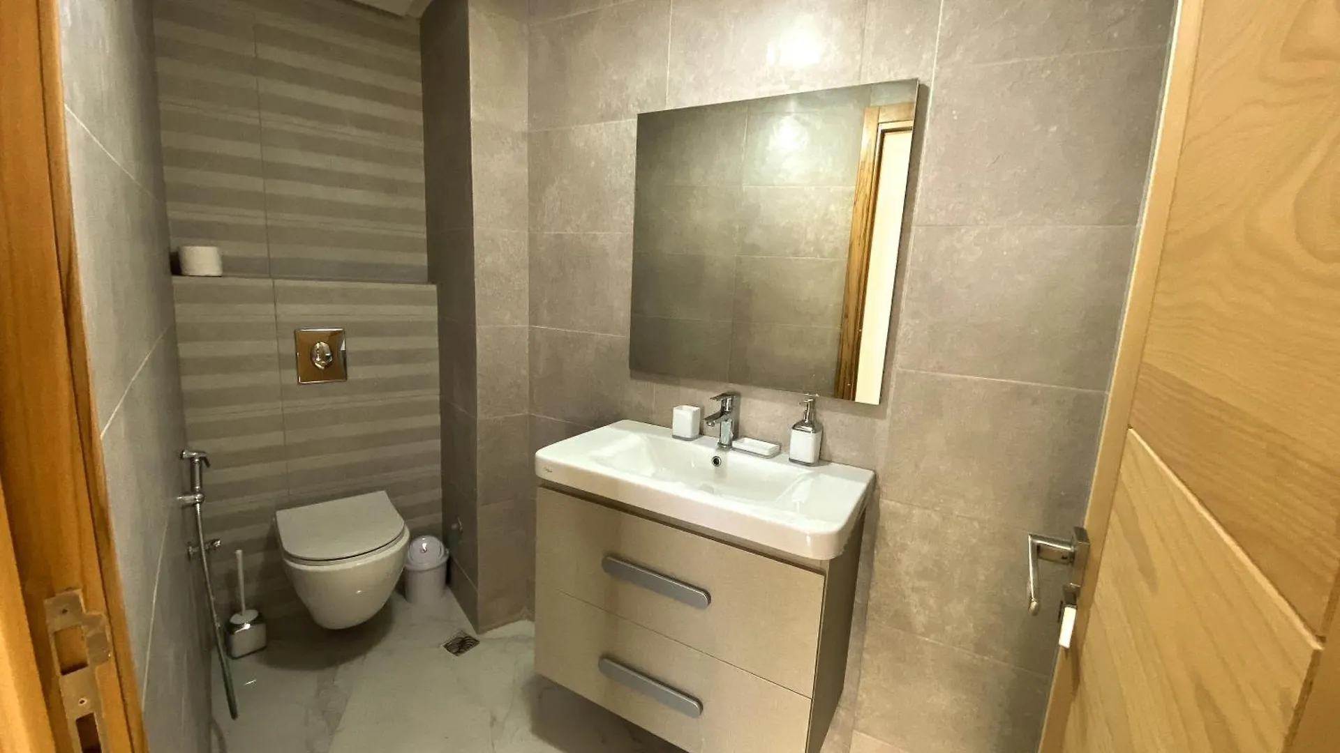 Two Bedroom Luxury Vacation Apartment City Centre Agadir